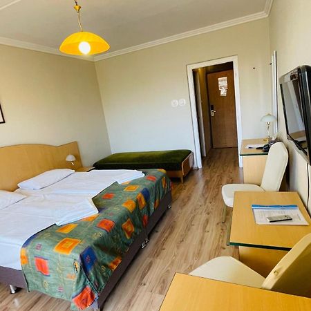 Hotel Magistern Konferencia Es Wellnesshotel シオーフォク エクステリア 写真