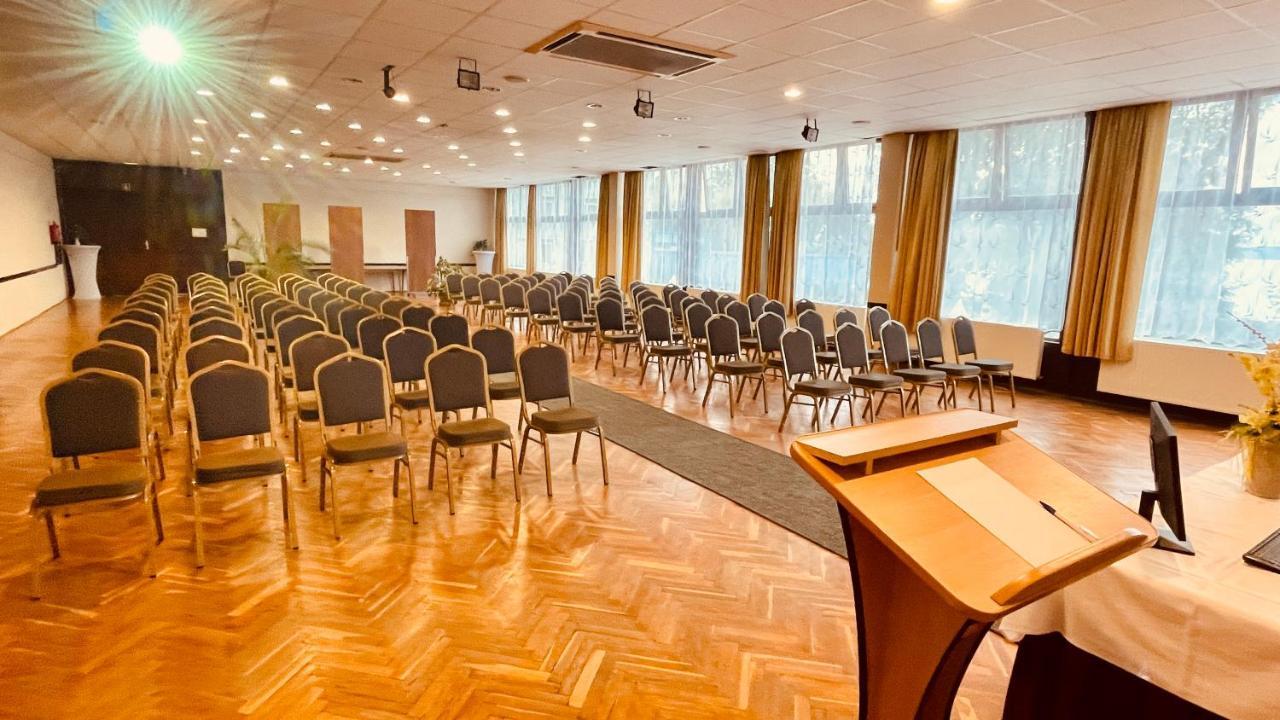 Hotel Magistern Konferencia Es Wellnesshotel シオーフォク エクステリア 写真
