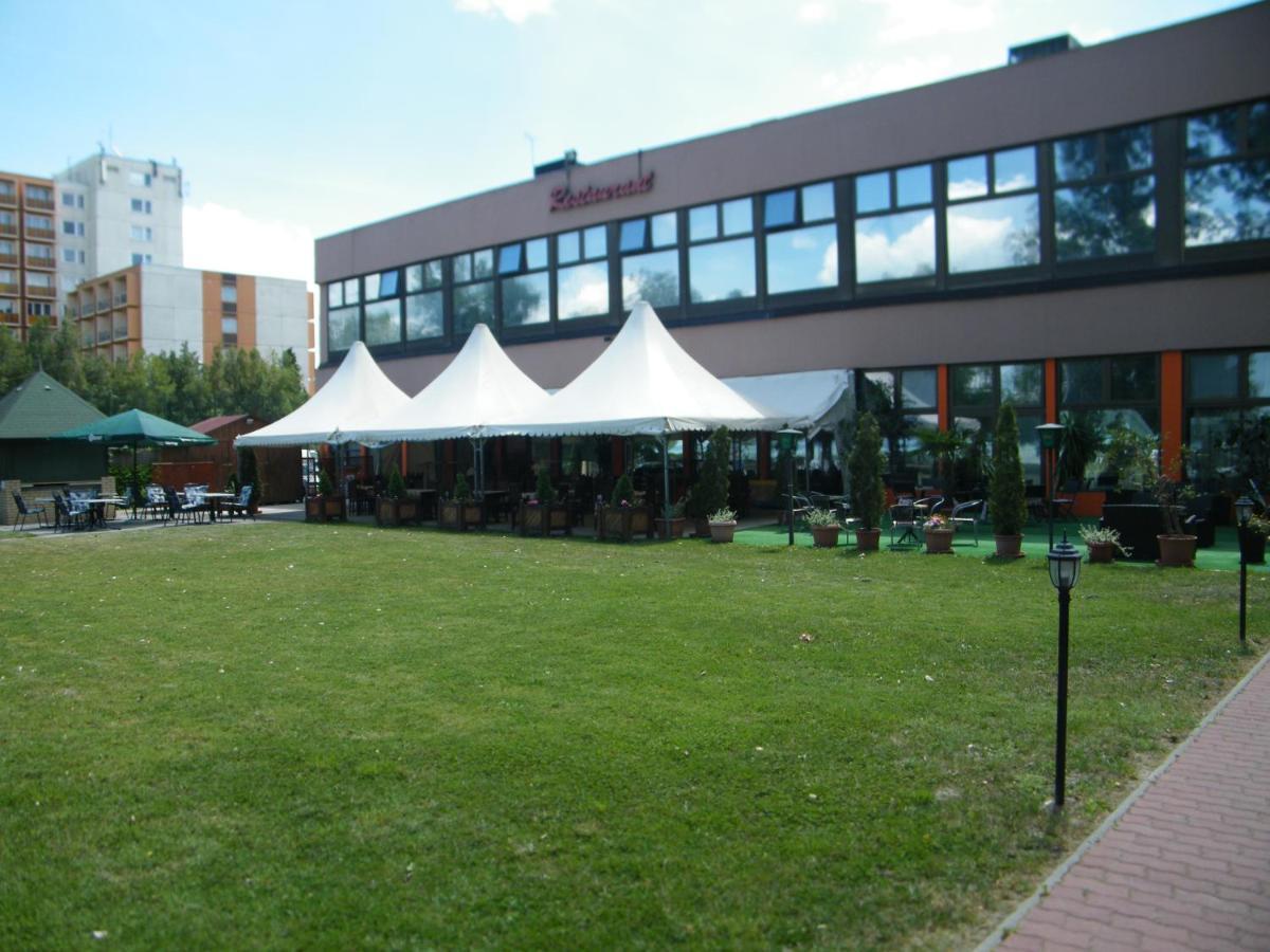 Hotel Magistern Konferencia Es Wellnesshotel シオーフォク エクステリア 写真